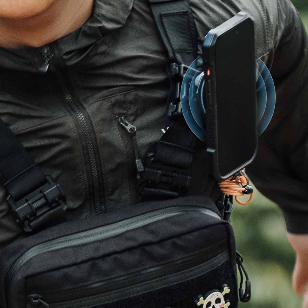TacticalGeek: Quick-Release Magnetic Phone Mount for Straps