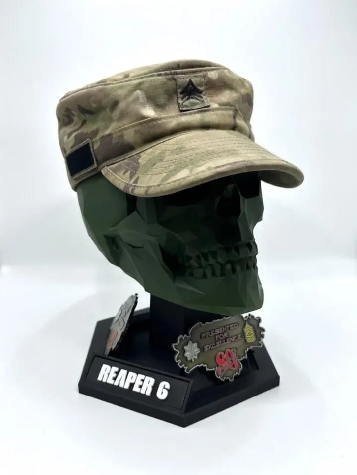 🔥Last Day 50% OFF - Military Beret Display Skull Veteran Gift | Custom Personalized Available 🪖💀