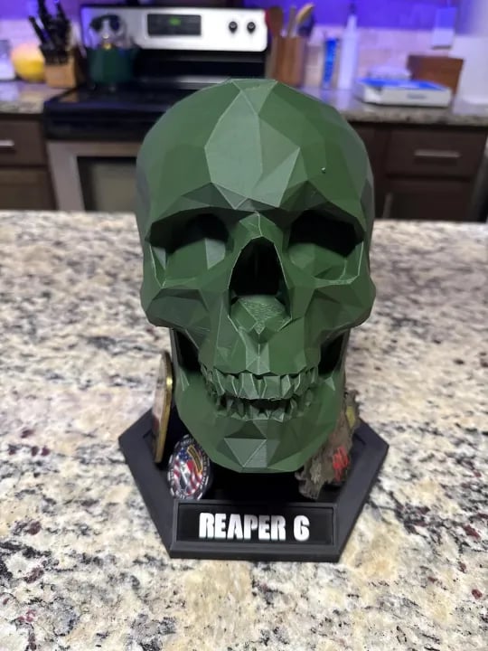 🔥Last Day 50% OFF - Military Beret Display Skull Veteran Gift | Custom Personalized Available 🪖💀