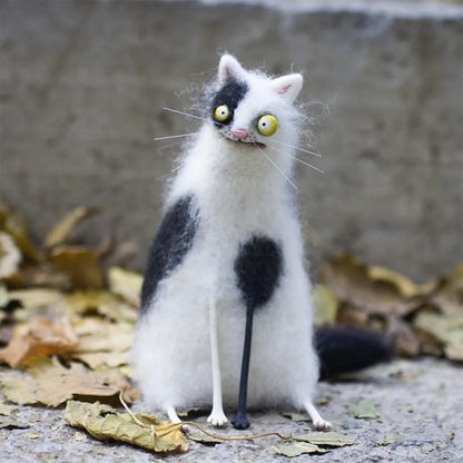 🔥Heißer Sale 49% RABATT🌟🐭👀Handgefertigter, panischer, schräger Kuscheltier-Plüschfreund aus Wollfilz mit großen Augen🧶