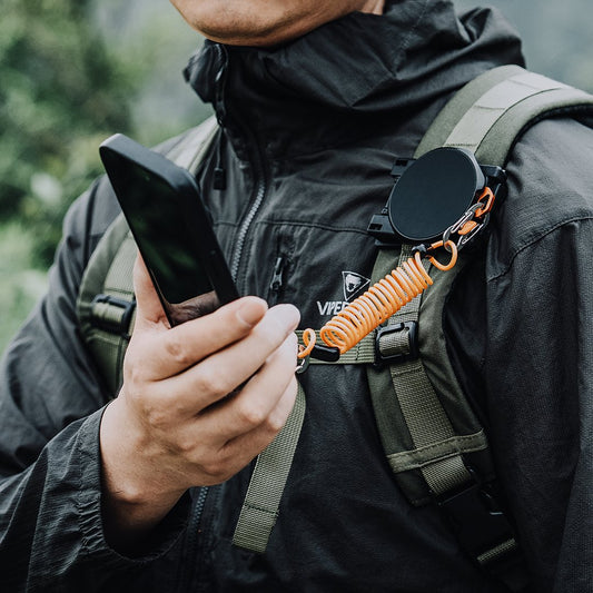 TacticalGeek: Quick-Release Magnetic Phone Mount for Straps