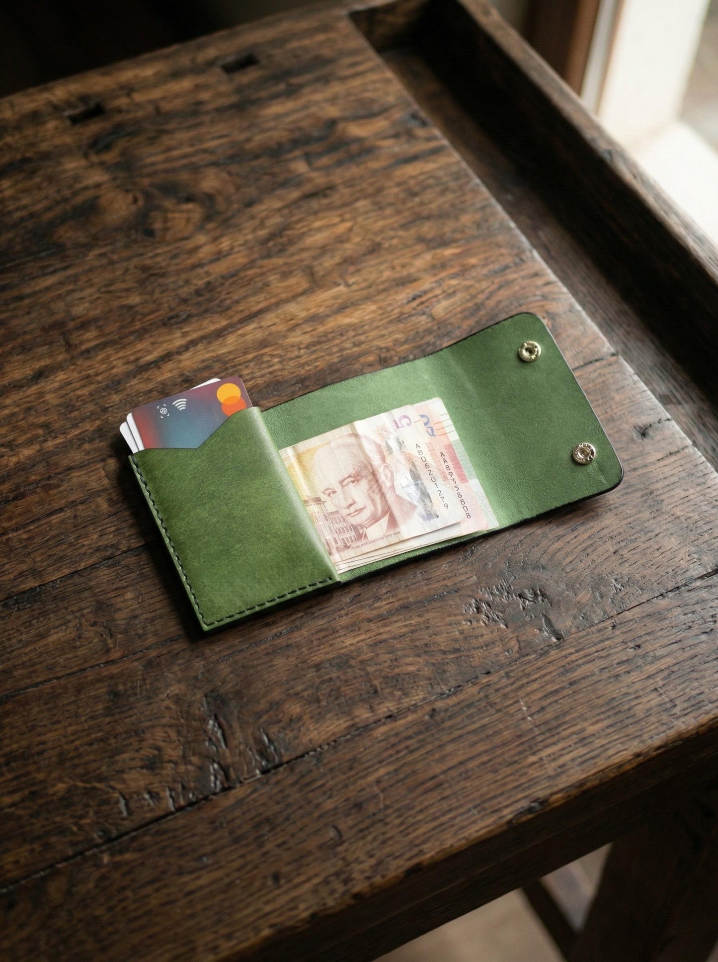 🔥Last Day 49% OFF - Compact Leather Trifold Wallet